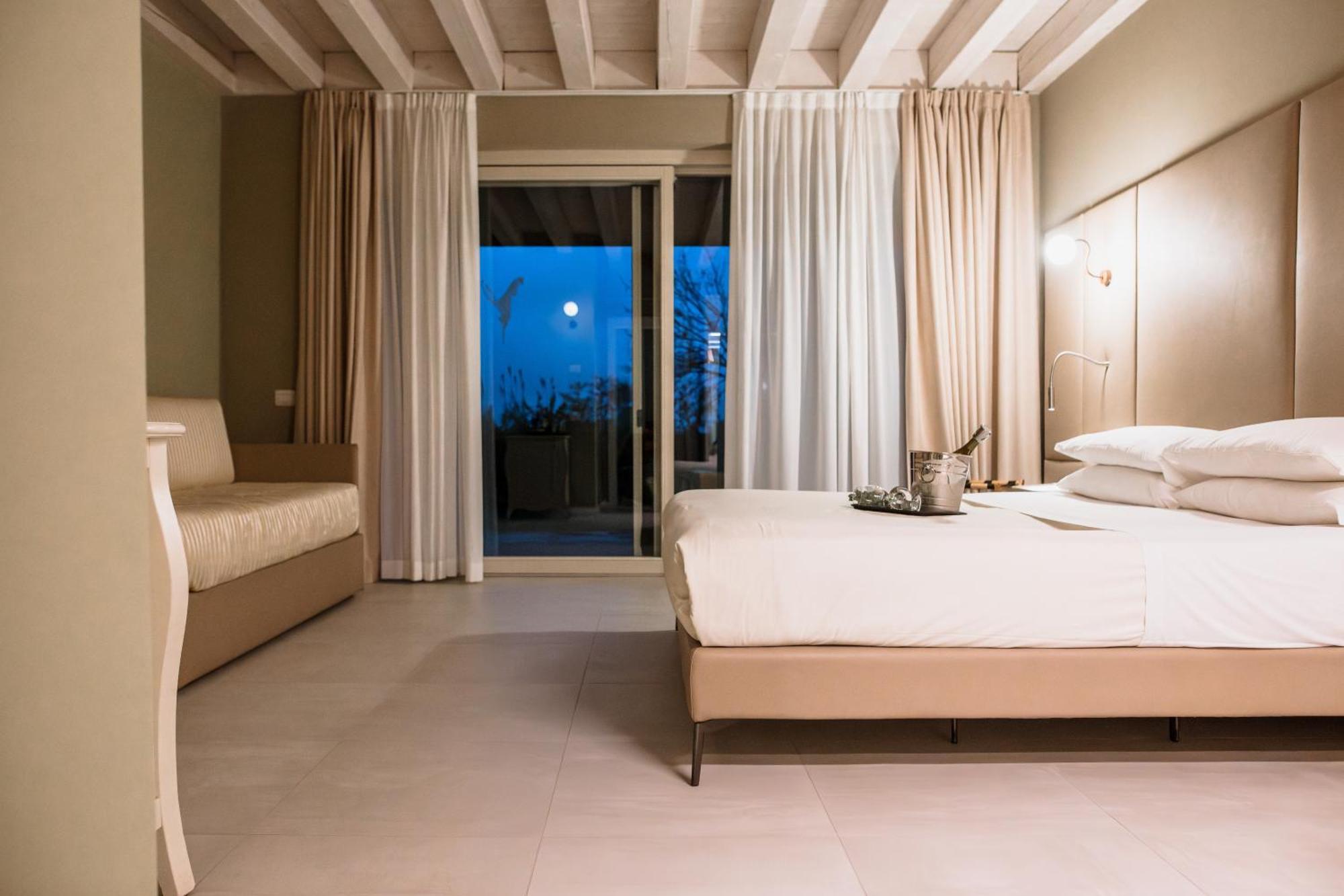 Le Greghe Suites Lazise Esterno foto