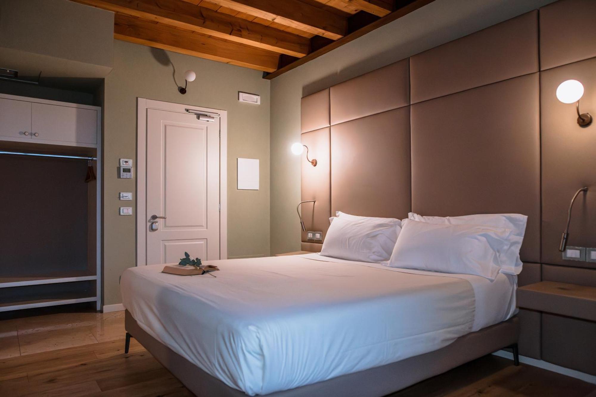 Le Greghe Suites Lazise Esterno foto