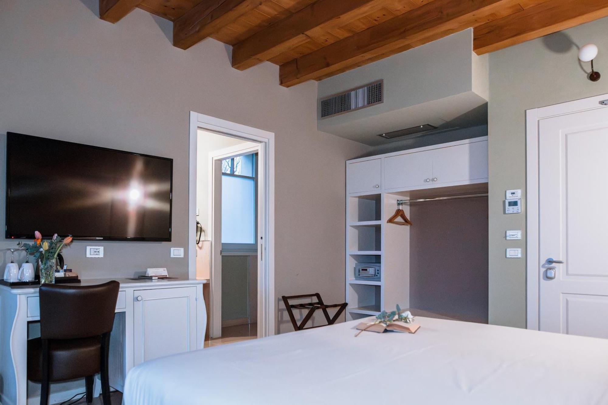 Le Greghe Suites Lazise Esterno foto