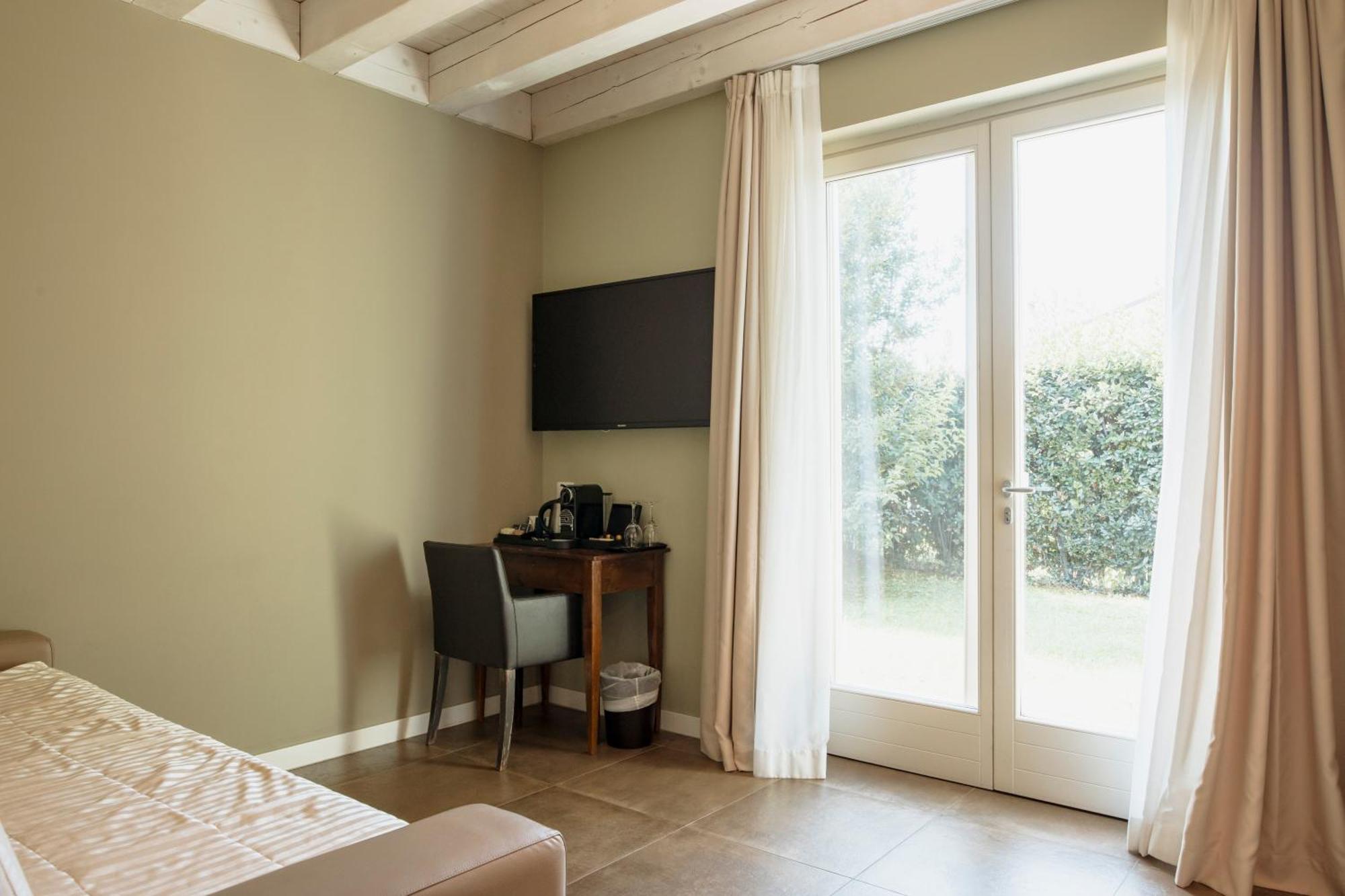Le Greghe Suites Lazise Esterno foto
