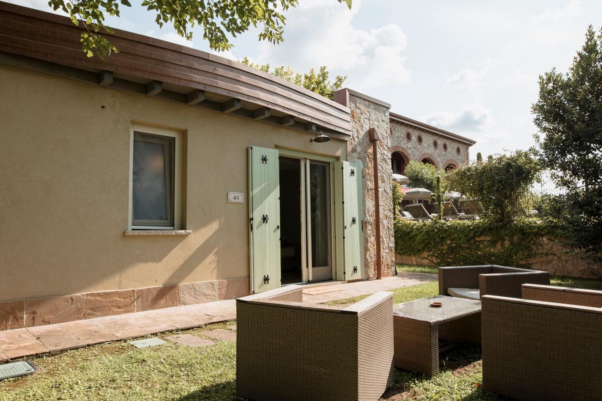 Le Greghe Suites Lazise Esterno foto
