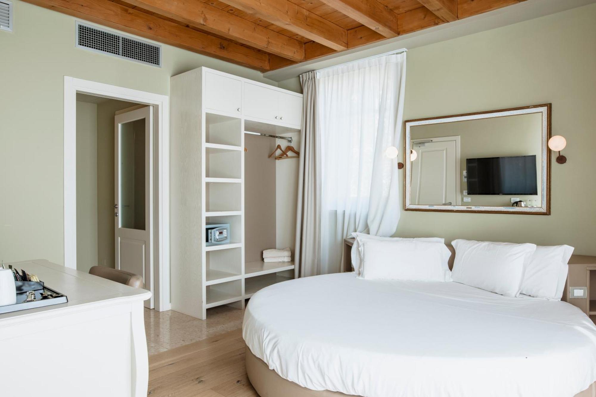 Le Greghe Suites Lazise Esterno foto