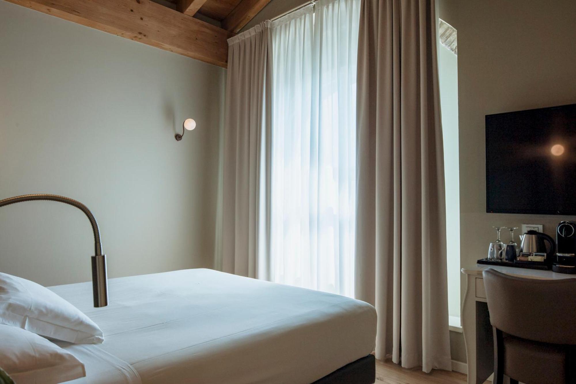 Le Greghe Suites Lazise Esterno foto
