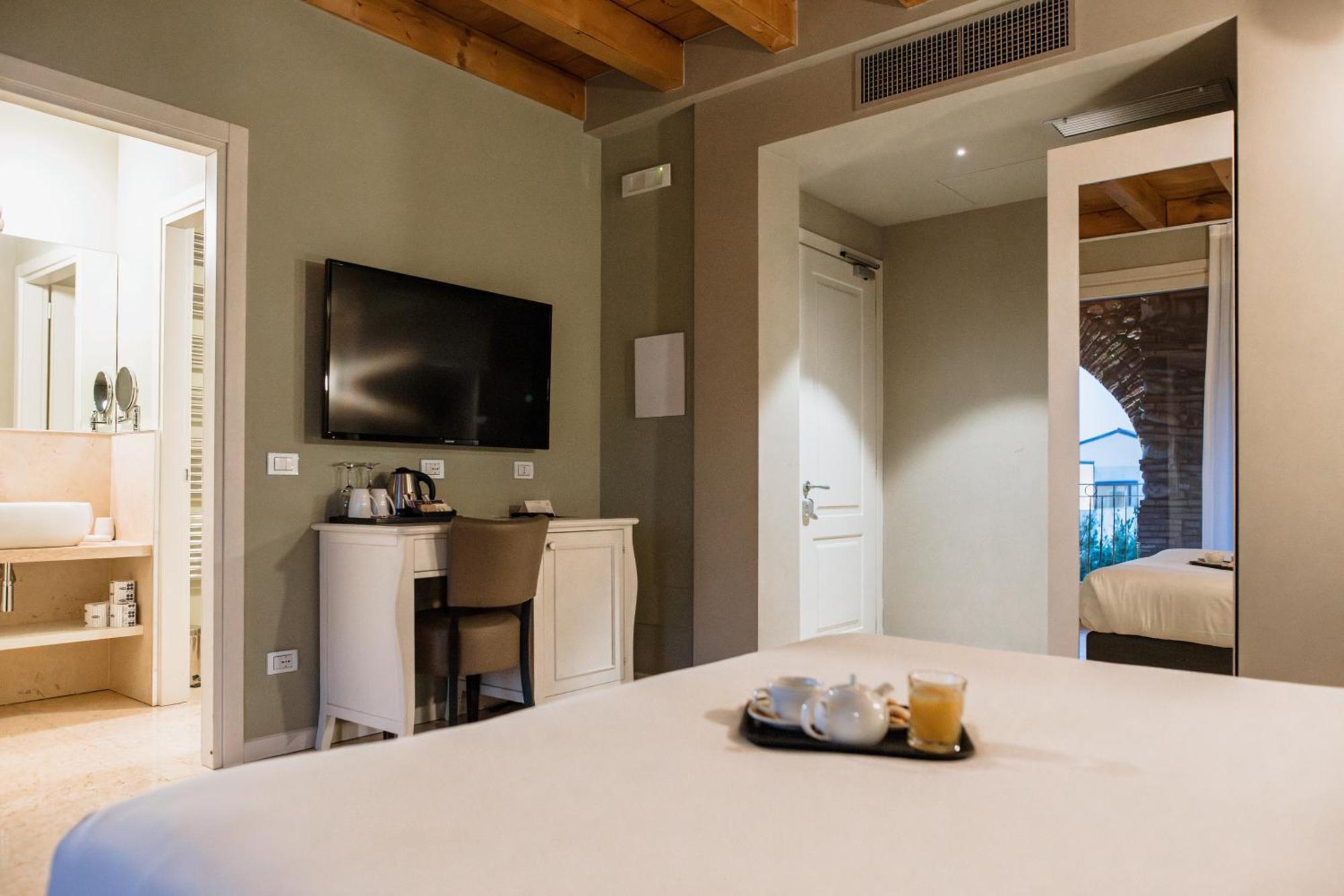 Le Greghe Suites Lazise Esterno foto